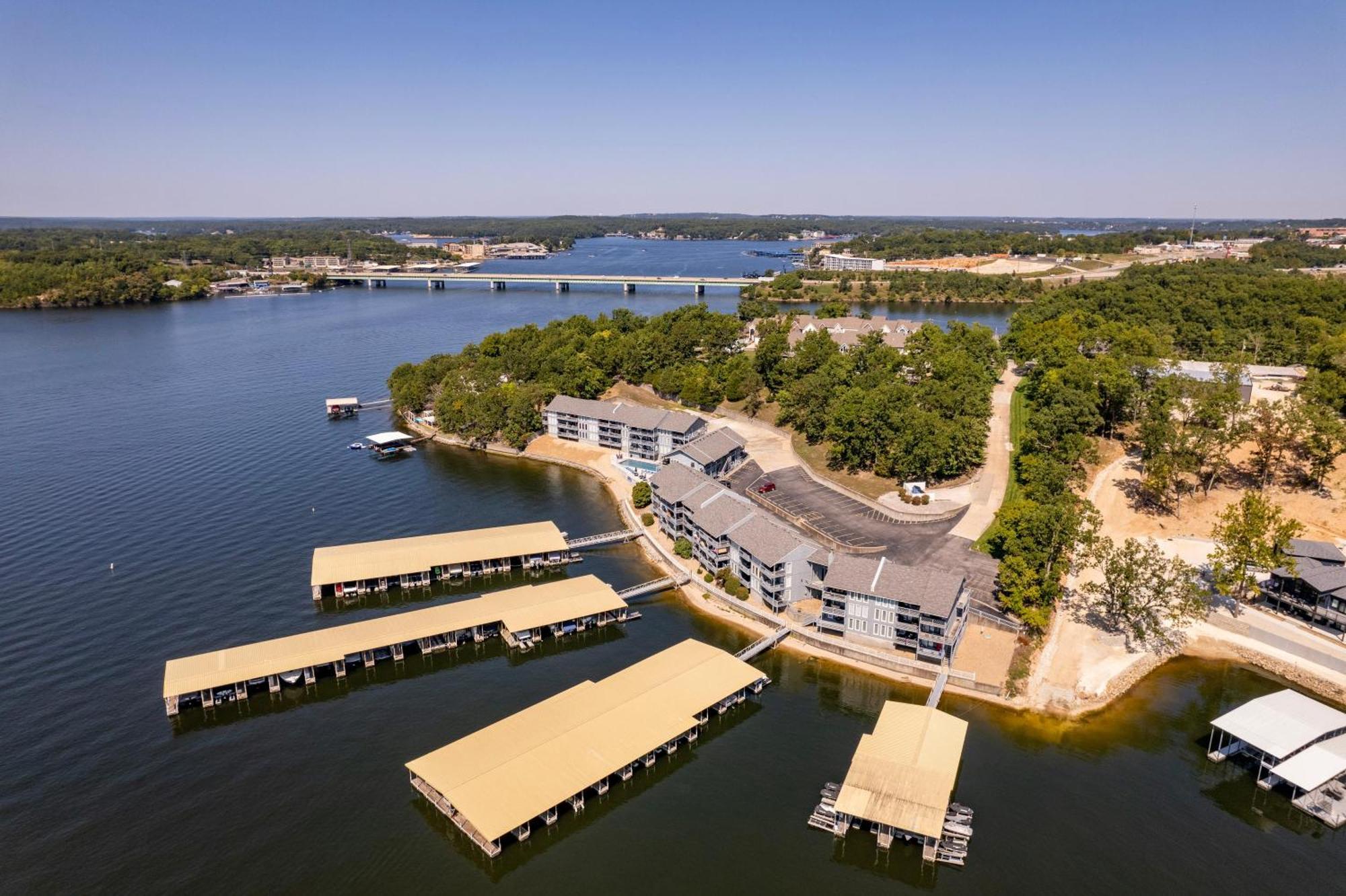 Golden Reef Villa Osage Beach Exterior photo