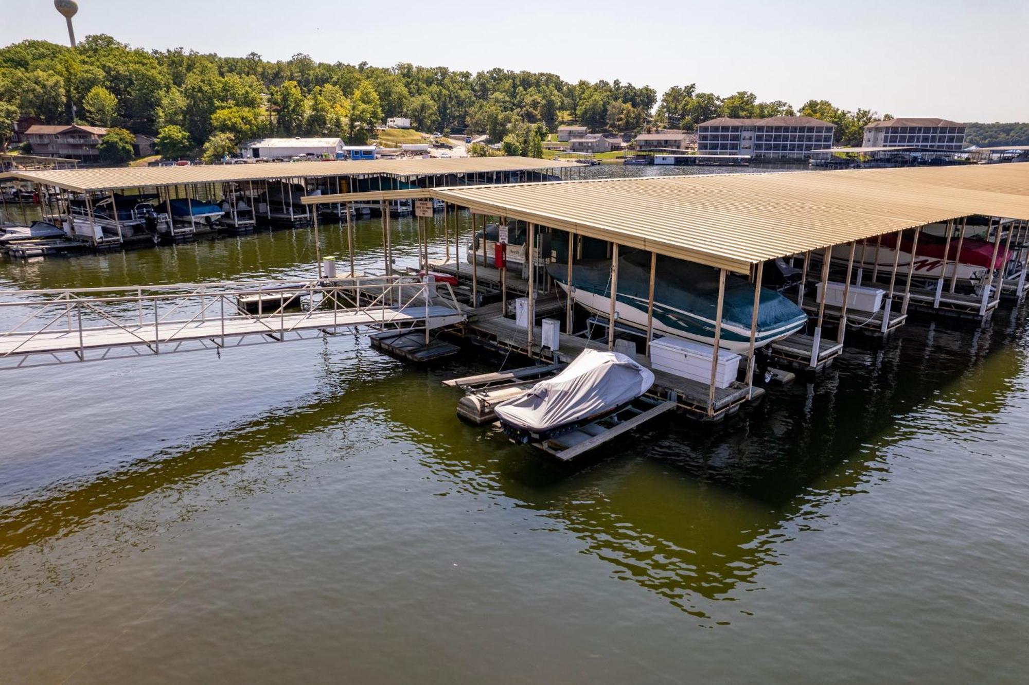 Golden Reef Villa Osage Beach Exterior photo