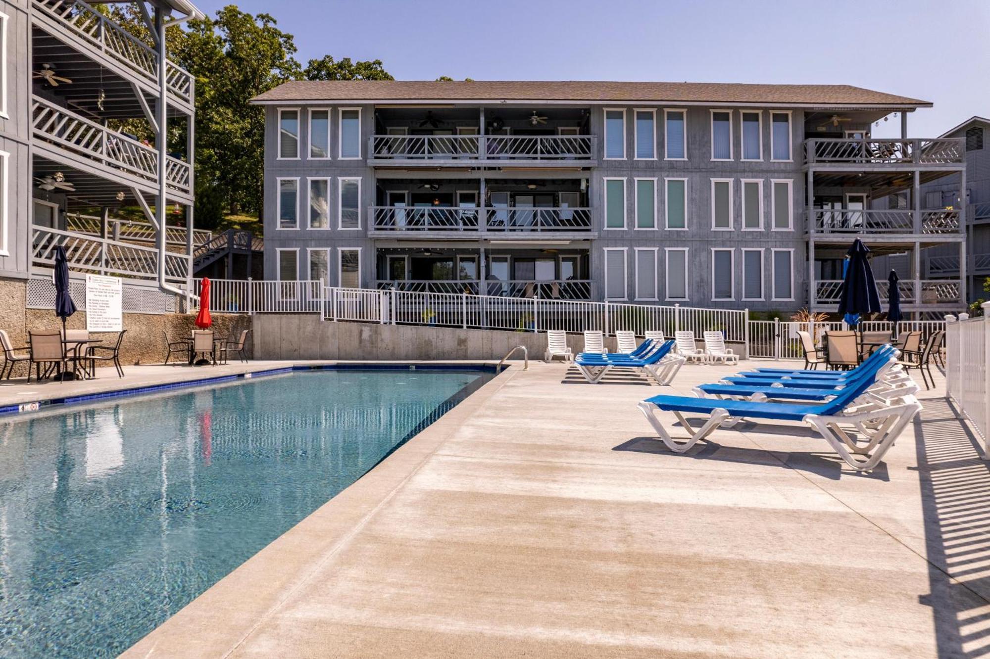 Golden Reef Villa Osage Beach Exterior photo